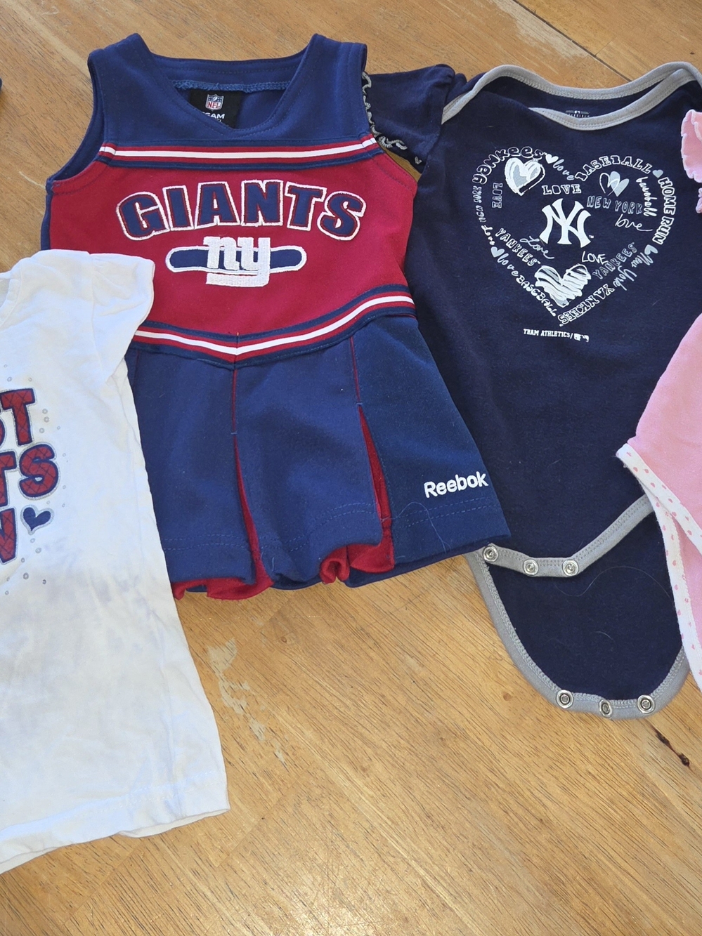 New York Giants And Yankees Kids Wear 6 Mon To 3T